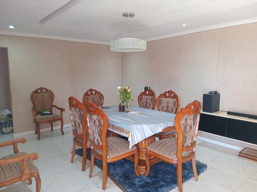 2 Bedroom Property for Sale in Kwa Nobuhle Eastern Cape